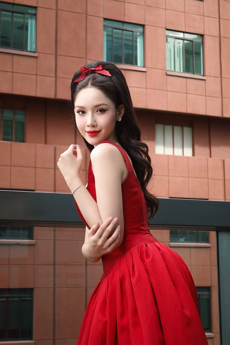Hoa hậu Đỗ Nhật Hà sốc và hụt hẫng vì scandal của hoa hậu Thùy Tiên - 11
