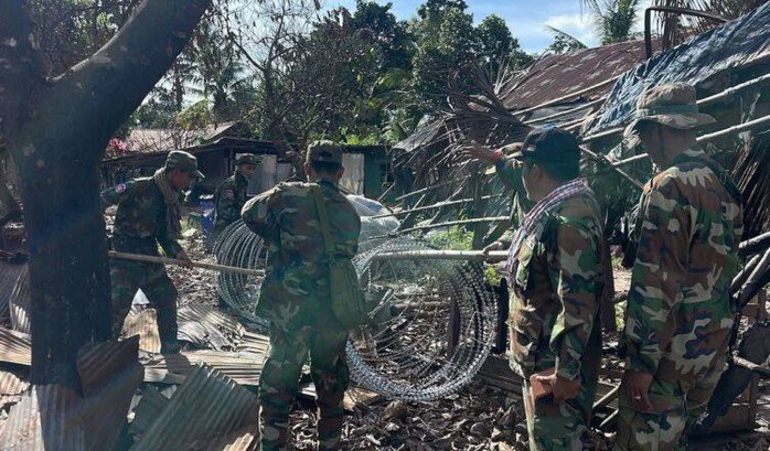 Bộ Quốc phòng Campuchia xác nhận hàng rào dây thép gai do Thái Lan lắp đặt tại khu vực An Ses đã được dỡ bỏ. Ảnh: Khmer Times