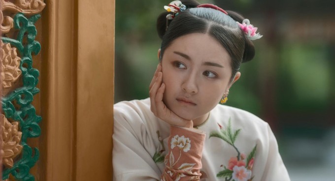Trong phim 'Mộng Hồi Đại Thanh', Lý Lan Địch bị khán giả chê là 'nữ chính mũm mĩm nhất màn ảnh'.