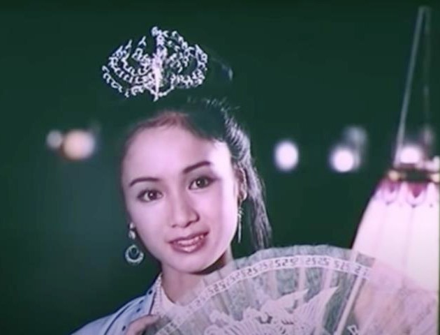 Nhan sắc xinh đẹp của NSND Thu Hà trong "Đêm hội Long Trì".