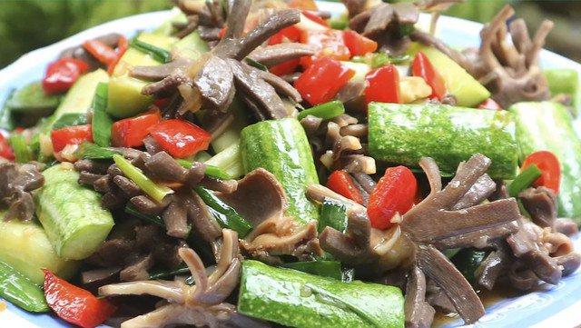 Lòng mề gà giàu dinh dưỡng có lợi cho sức khỏe nhưng phải được ăn điều độ và chế biến an toàn.