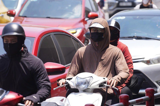 Đợt nắng nóng vừa qua là rất hiếm gặp.