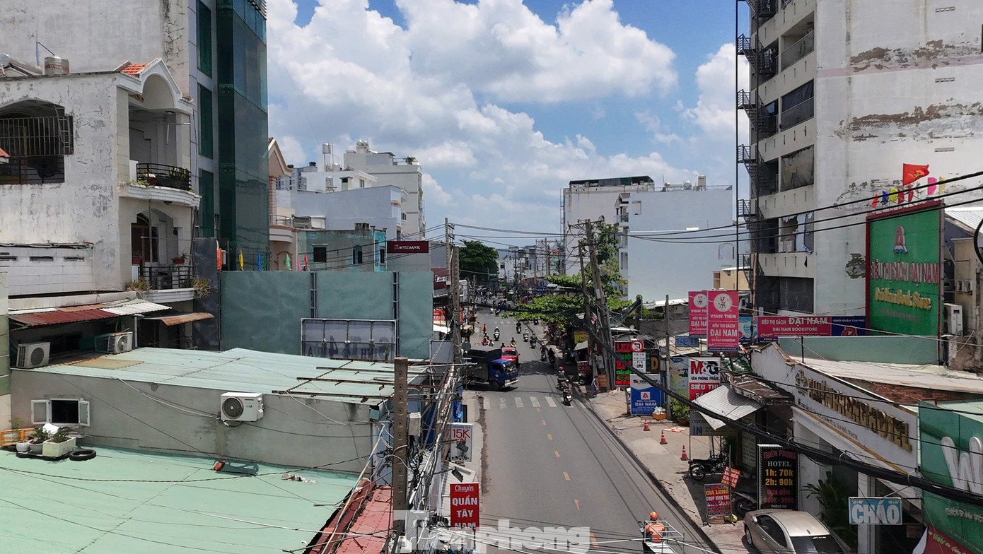 Đoạn đường Tân Kỳ Tân Quý hiện hữu. Ảnh: Hữu Huy