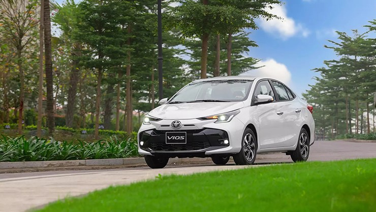 Giá xe Toyota Vios tháng 8/2025, ưu đãi 50% phí trước bạ và tặng bảo hiểm - 2