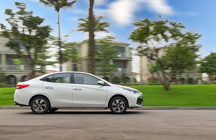 Giá xe Toyota Vios tháng 8/2025, ưu đãi 50% phí trước bạ và tặng bảo hiểm - 9