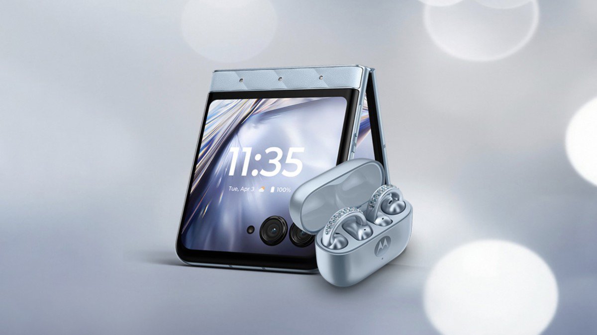 Motorola Razr 2025&nbsp;đính pha lê Swarovski.