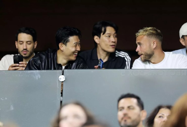 Son Heung Min và&nbsp;hậu vệ Ryan Porteous, tân binh khác được LAFC chiêu mộ&nbsp;từ Watford (Anh).