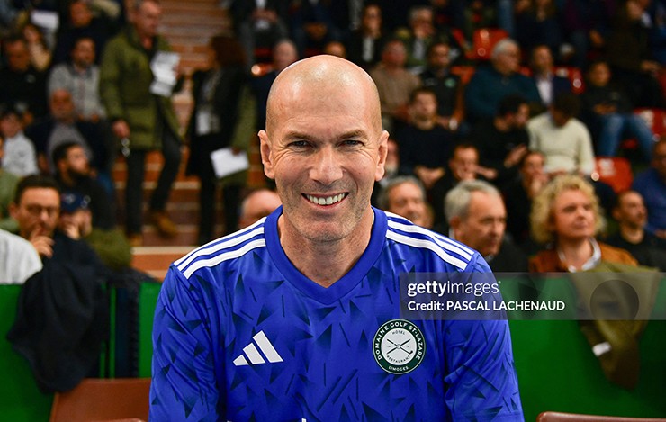 Sau 4 năm rời xa băng ghế huấn luyện, Zidane chuẩn bị tái xuất trong màu áo đội tuyển quốc gia