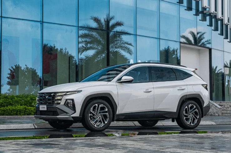 Mua SUV-C dưới 1 tỷ đồng, nên chọn Hyundai Tucson hay KIA Sportage? - 2