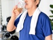 Uống 2 ly nước ép mỗi ngày, người đàn ông phải chạy thận