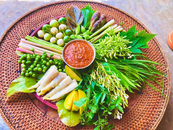 Tương giã xong có thể ăn ngay hoặc ủ thêm 7-10 ngày cho gia vị hòa quyện