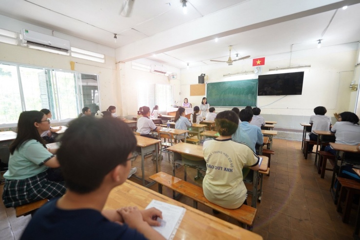 Học sinh làm bài thi vào lớp 10 tại TPHCM. Ảnh: Phạm Nguyễn