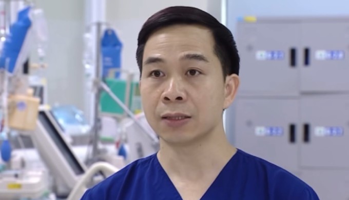 Bác sĩ Thắng, Khoa Hồi sức tích cực nội, Bệnh viện Nhi Trung ương. Ảnh: VTV1