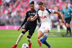 Trực tiếp bóng đá Bayern Munich - Tottenham: Harry Kane đá hỏng phạt đền