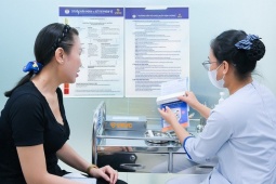 Vắc xin phế cầu 15 được ra mắt và tiêm đầu tiên tại VNVC