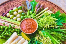 Đặc sản  ' nặng mùi '  ở Sơn La không phải ai cũng dám thử, ăn kèm rau rừng rất ngon
