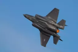 Một thành viên Liên minh châu Âu hủy mua máy bay tàng hình F-35 của Mỹ