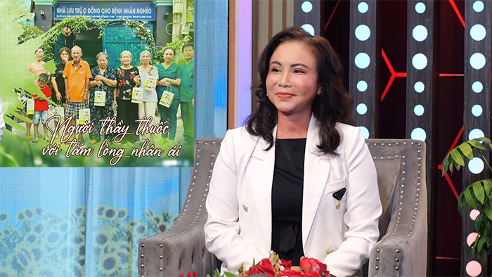 Bác sĩ Lê Thanh Nga dành trọn cuộc đời và tài sản của mình để chăm lo cho những bệnh nhân nghèo.