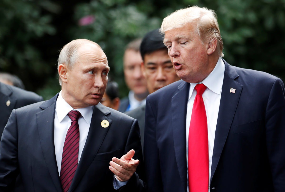 Ông Putin và ông Trump trong cuộc gặp năm 2017. Ảnh: Reuters