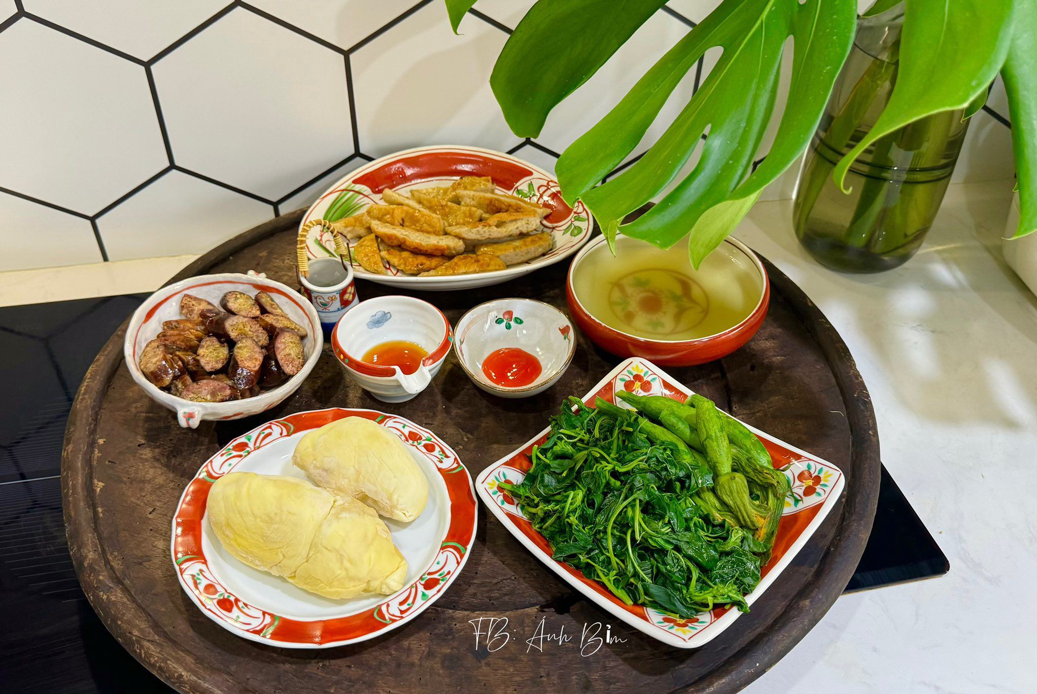 Rau luộc - Chả cốm - Lạp sườn - Sầu riêng