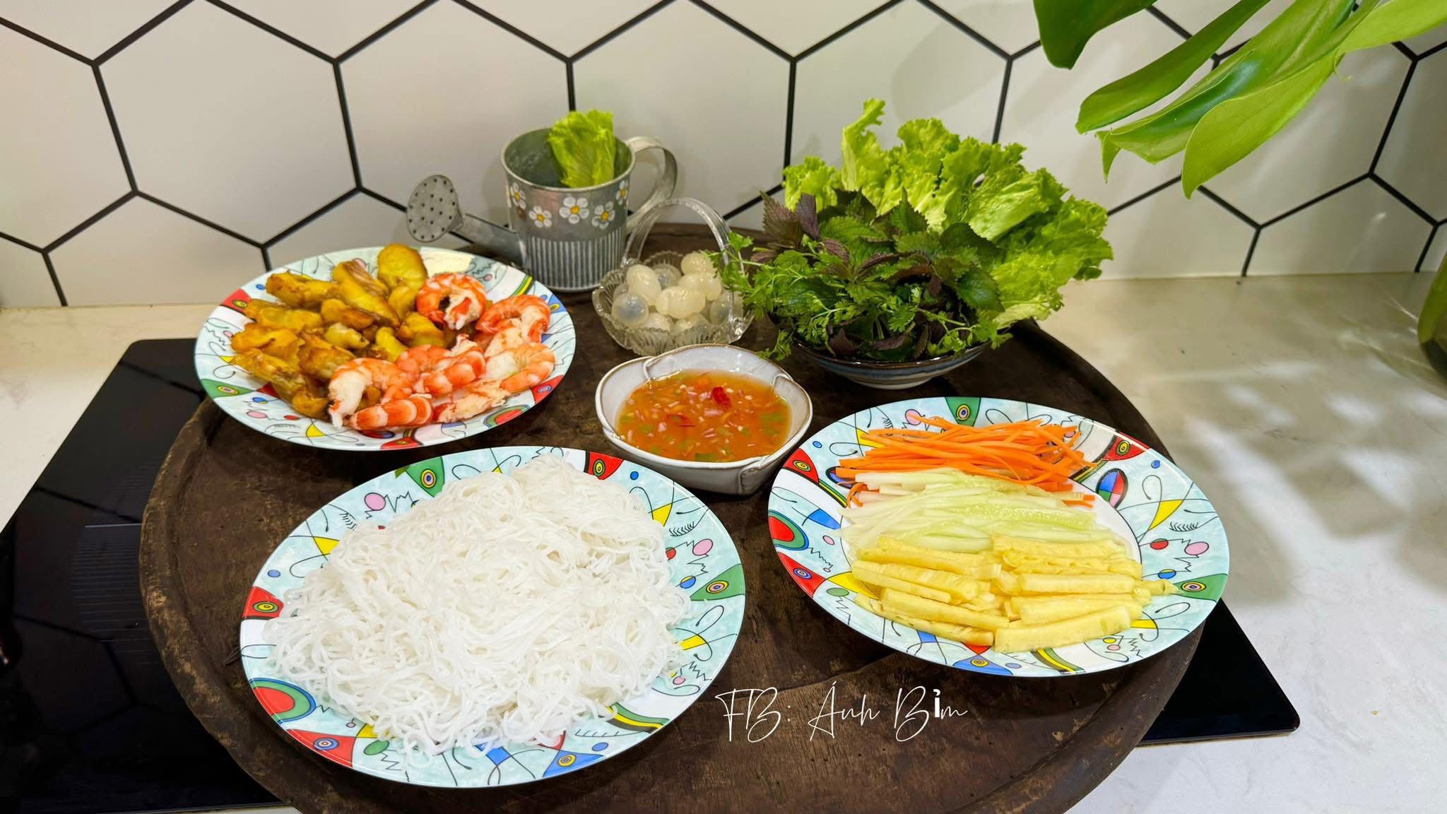 Gỏi cuốn tôm thịt