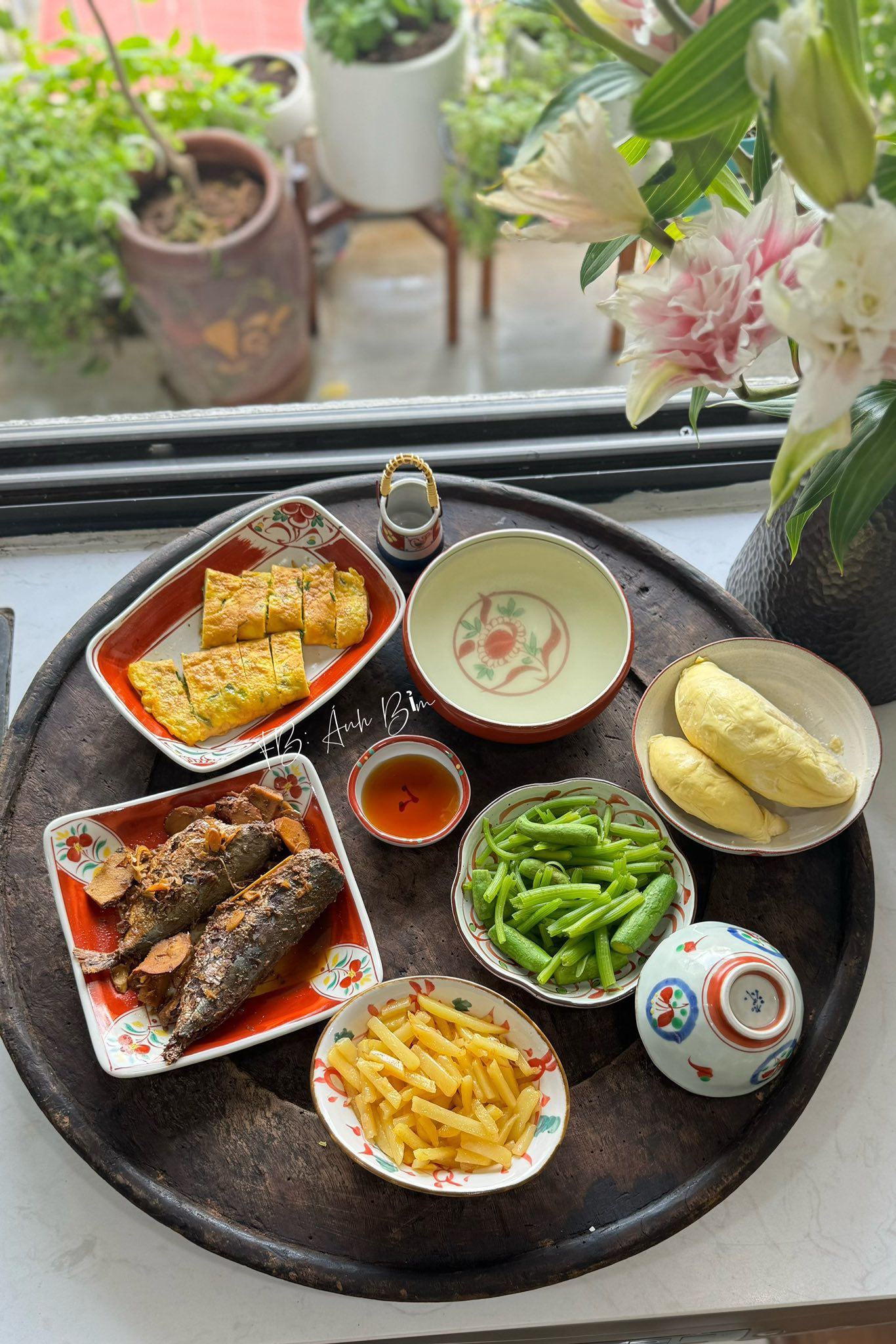 Khoải tây xào - Rau bí luộc - cá nục kho - Sầu riêng - Trứng rán