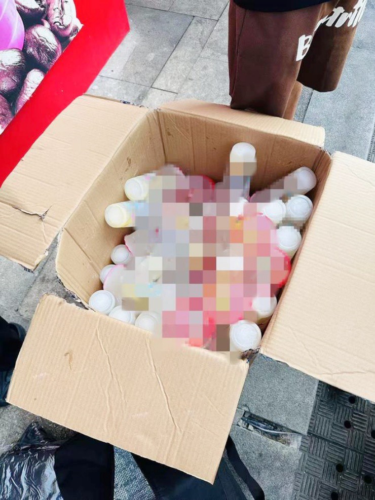 Vác 40kg trà sữa leo lên núi bán, lãi ít nhưng “lợi” nhiều - 2