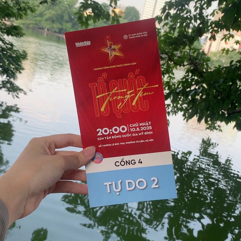 Vé "concert quốc gia" được đăng kí và phát miễn phí cho người dân.