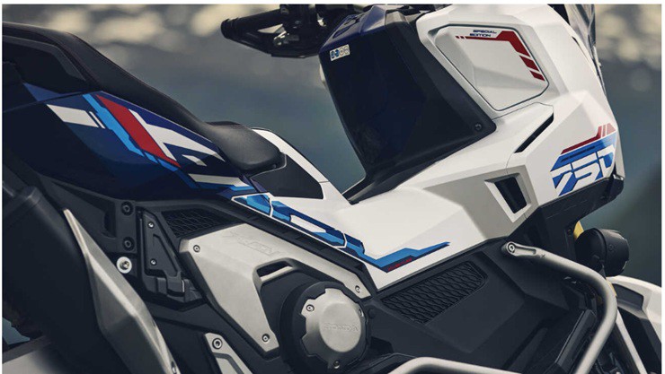 Siêu tay ga Honda X-ADV 2026 trình làng - chiếc 