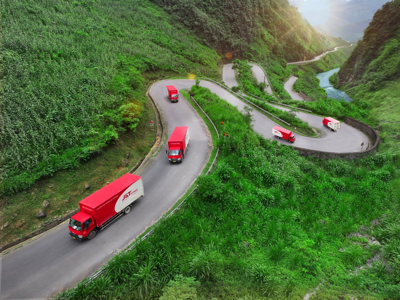 J&T Express cung cấp dịch vụ giao hàng trên toàn quốc