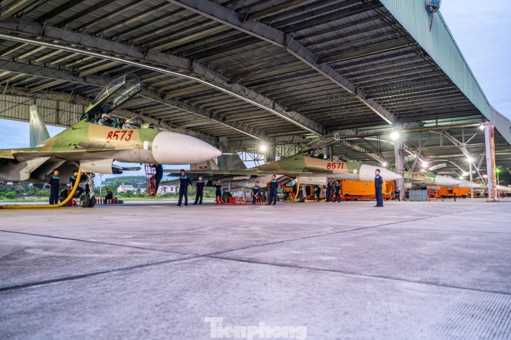 Những ngày tháng 8 này, tại sân bay Kép (tỉnh Bắc Ninh), các đơn vị trực thuộc tại đây đang gấp rút chuẩn bị cho kế hoạch tập luyện bay chào mừng kỷ niệm 80 năm Cách mạng tháng 8 và Quốc khánh 2/9 (sự kiện A80)