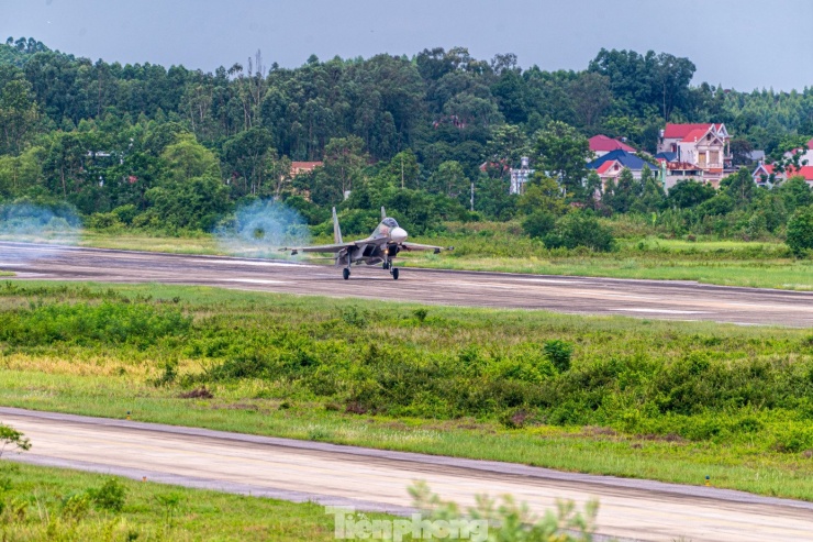 Một ngày huấn luyện của đội hình máy bay chiến đấu tham gia sự kiện A80 - 25