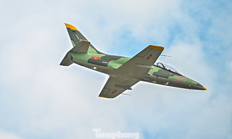 Sau mỗi chuyến bay luyện tập, các máy bay sẽ lần lượt hạ cánh quay lại nhà chứa để kiểm tra và bảo dưỡng chuẩn bị cho những buổi huấn luyện tiếp theo. Nhiệm vụ bay A80 lần này được đánh giá là có quy mô lớn và mức độ phức tạp cao nhất từ trước đến nay.