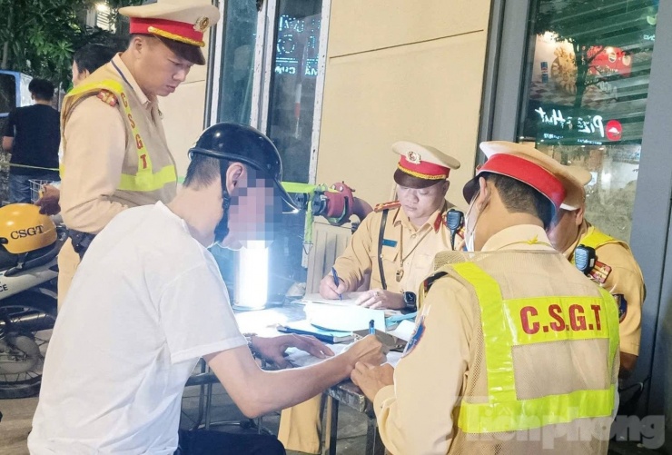 Các trường hợp vi phạm bị lập biên bản.