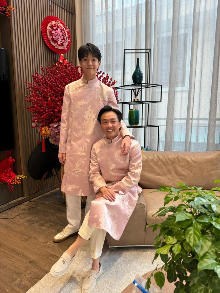 Subeo sinh năm 2010, là con trai Cường Đôla với vợ cũ - ca sĩ Hồ Ngọc Hà. Ở tuổi 15, cậu ra dáng thanh niên với chiều cao 1,8 m, được nhận xét gương mặt giống bố và thừa hưởng vóc dáng như người mẫu từ mẹ.