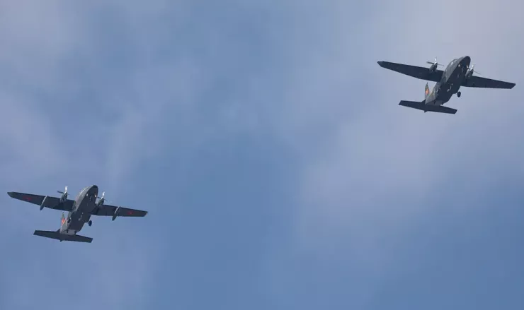 Máy bay vận tải diễn tập trên bầu trời Hà Nội cho sự kiện A80 - 4