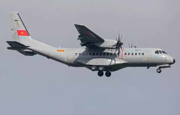 Máy bay vận tải diễn tập trên bầu trời Hà Nội cho sự kiện A80 - 11