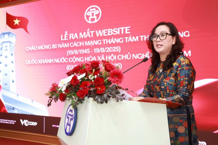 Bà Nguyễn Thị Mai Hương - Phó Giám đốc Sở Văn hóa và Thể thao Hà Nội phát biểu tại buổi lễ.