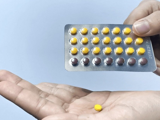 Liên tiếp phát hiện người trẻ đột quỵ do dùng thuốc tránh thai