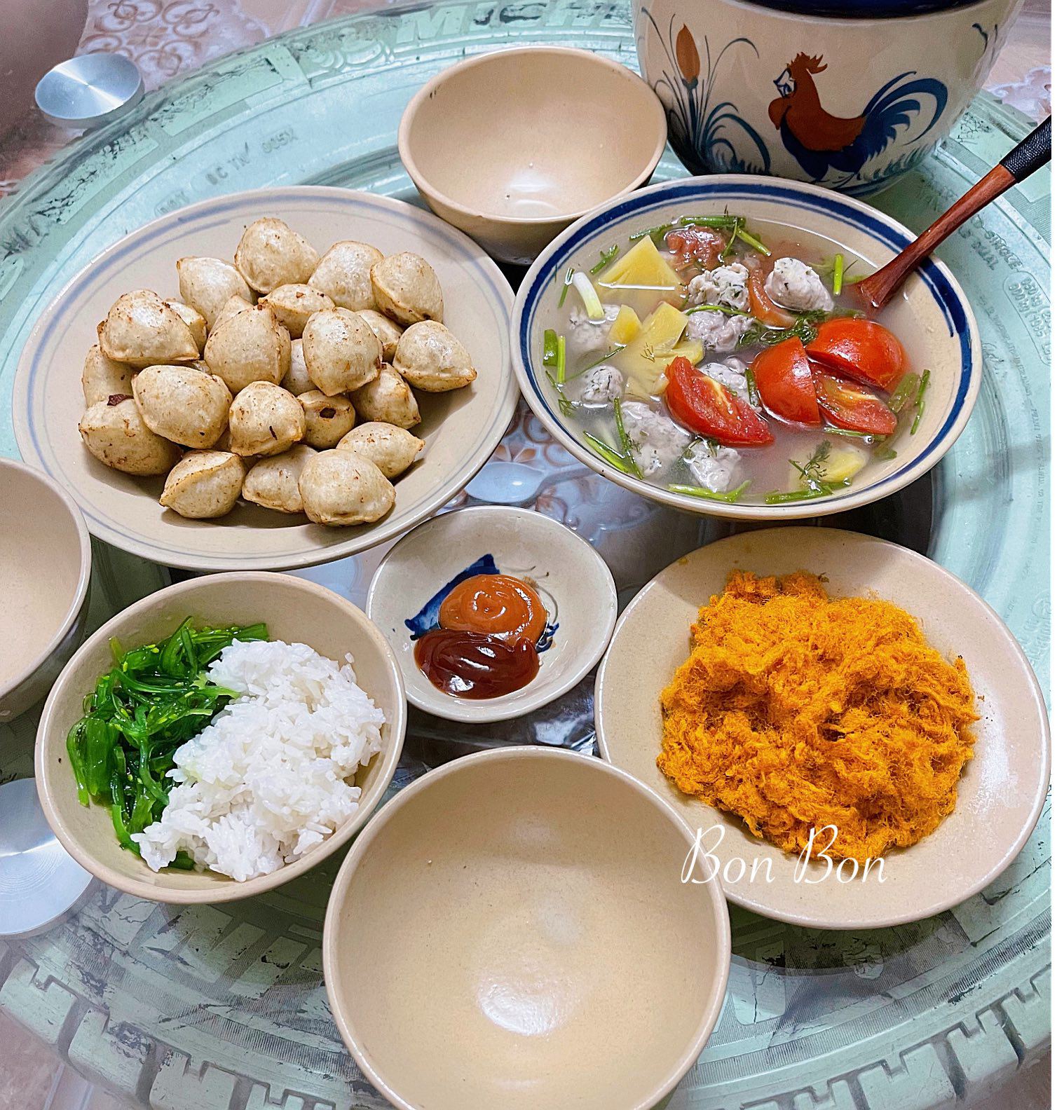 Canh mọc nấu dứa - Ruốc gà cay - Sủi cảo chiên