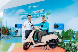 Khách hàng háo hức chờ “Ngày hội thu xăng đổi điện” trải dài khắp cả nước