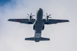 Tin tức trong ngày - Máy bay vận tải diễn tập trên bầu trời Hà Nội cho sự kiện A80