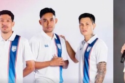 Madam Pang đi rao bán áo cứu bóng đá Thái Lan