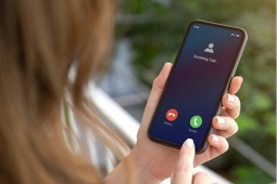 Tính năng phát hiện giọng nói lừa đảo trên One UI 8 khiến người dùng bối rối