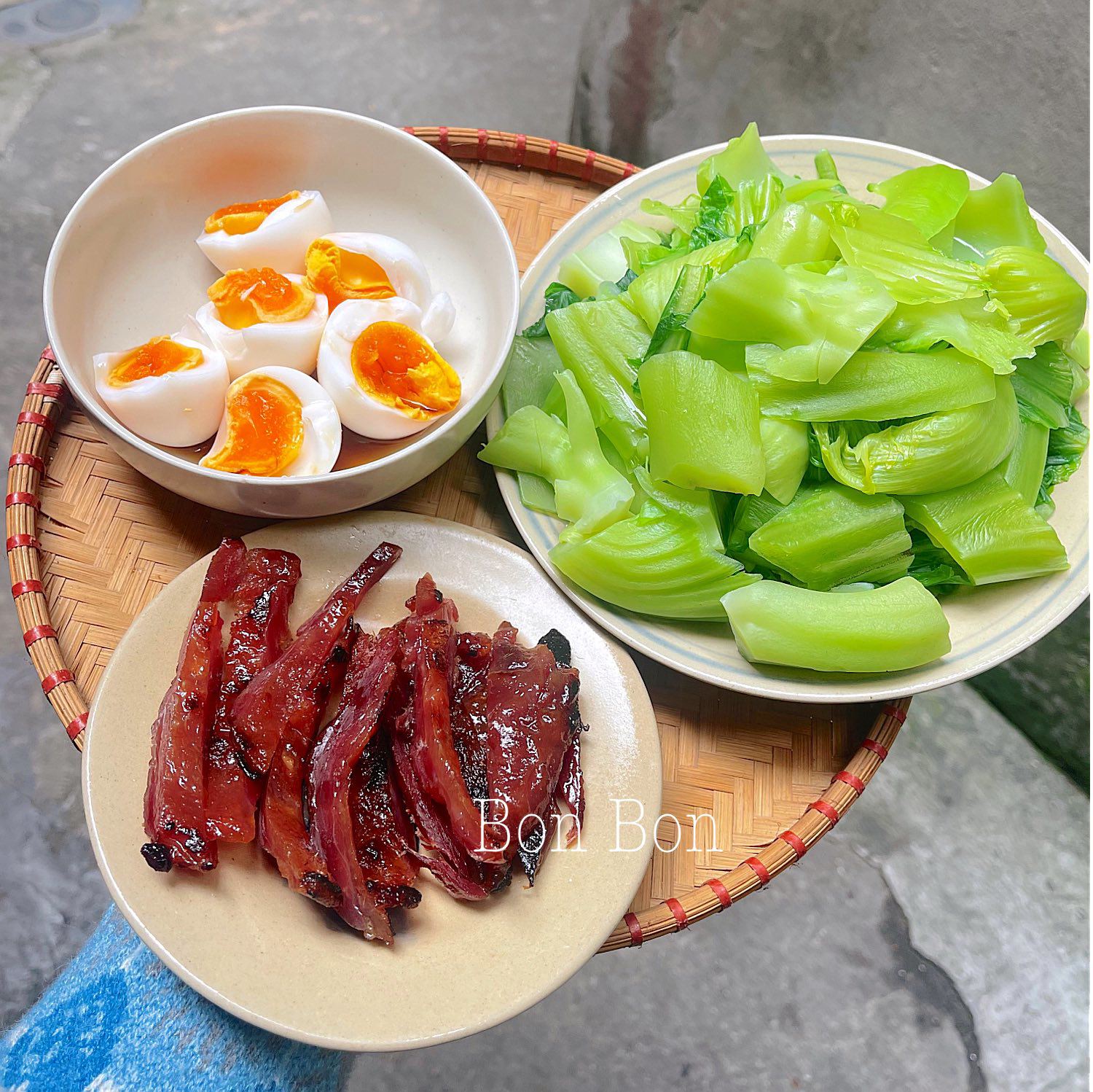 Rau ngồng cải luộc - Trứng luộc lòng đào - Lạp vịt