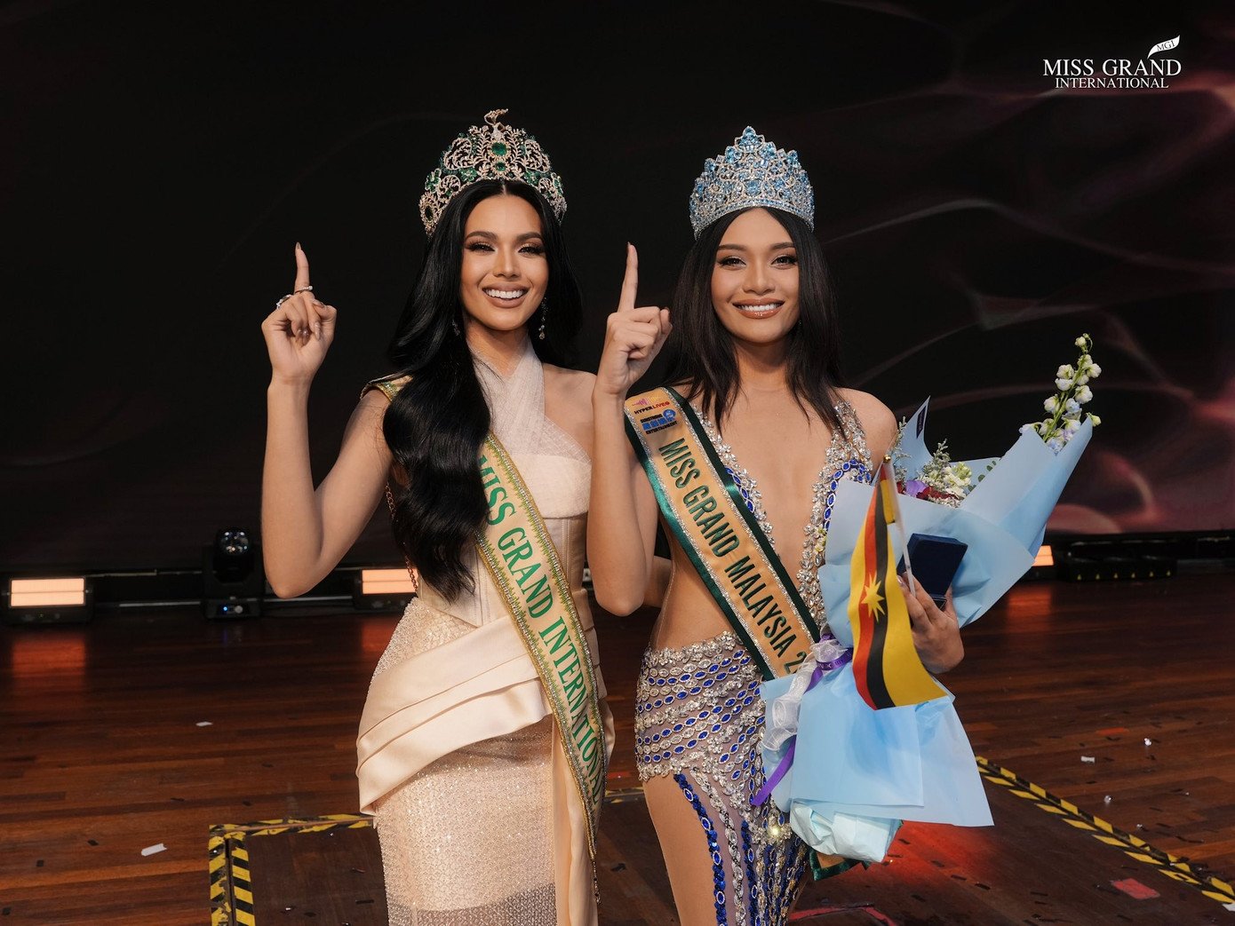Miss Grand International nổi tiếng với khẩu hiệu "We are Grand - The One and Only" (Tạm dịch: Chúng tôi là Grand - số một và duy nhất).