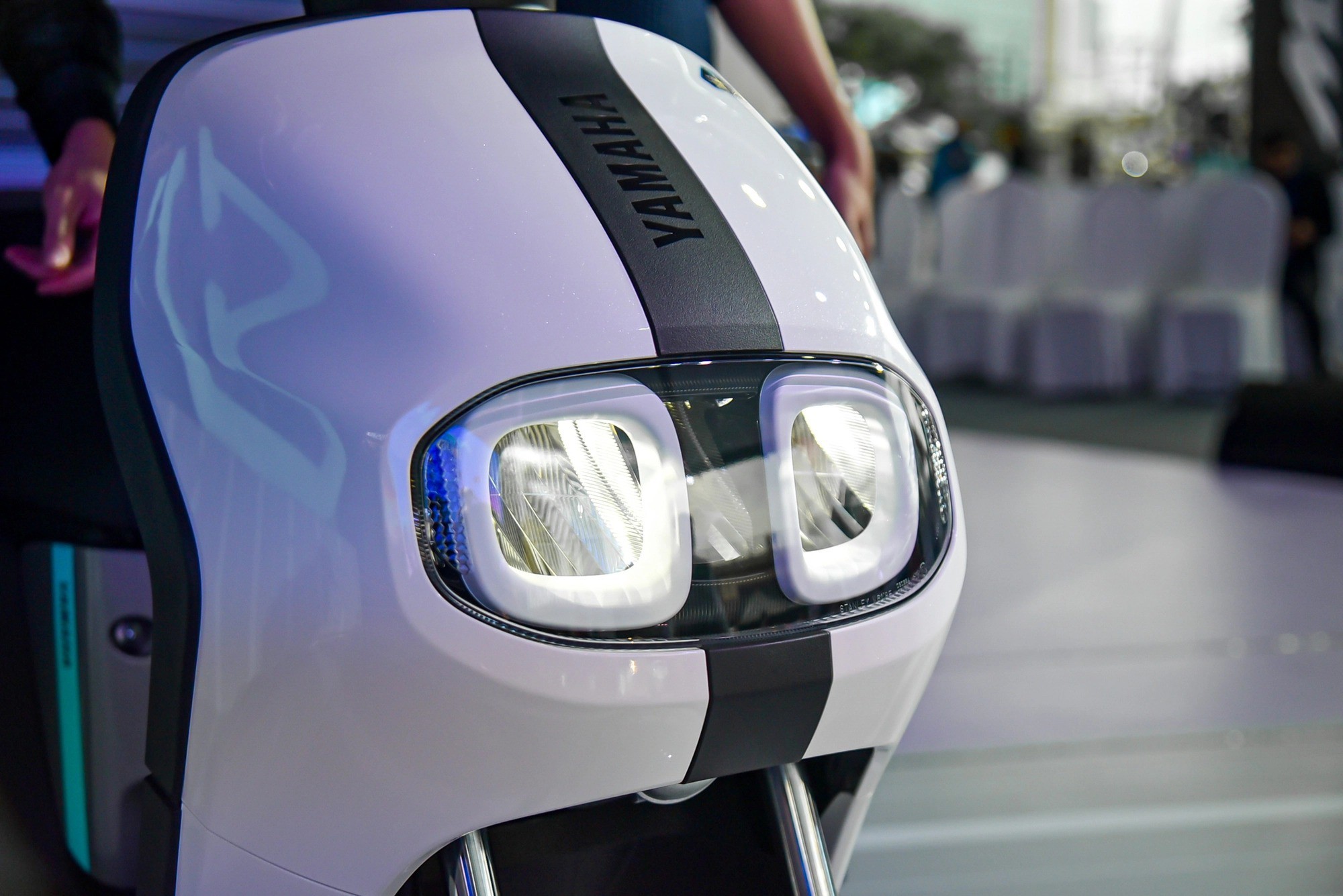 Xe điện Yamaha giảm giá hút khách Việt, chỉ còn rẻ ngang Honda Vision - 2