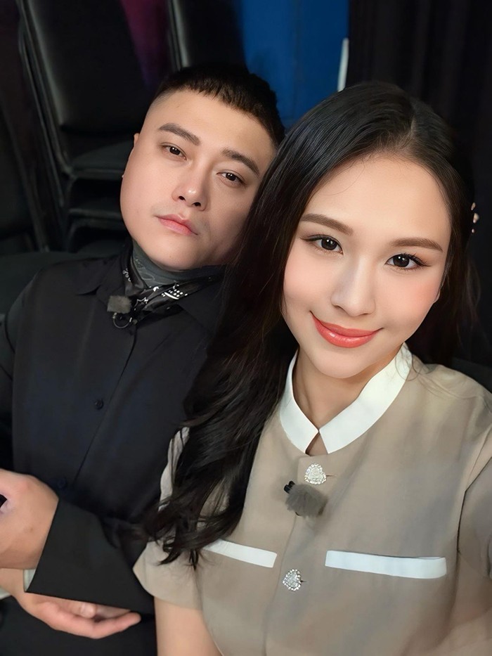 Gái xinh bất chấp lấy bạn trai hơn 10 tuổi một đời vợ, đầy tai tiếng - 5