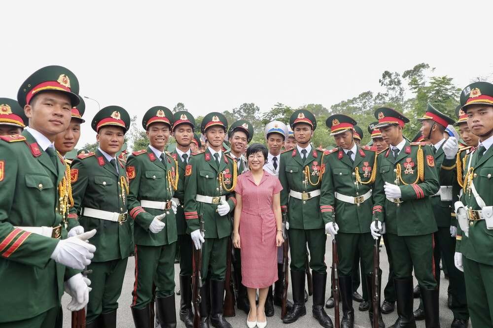 Cả nước đang hướng về những ngày lễ lớn của dân tộc, MC Thảo Vân cũng vậy.&nbsp;