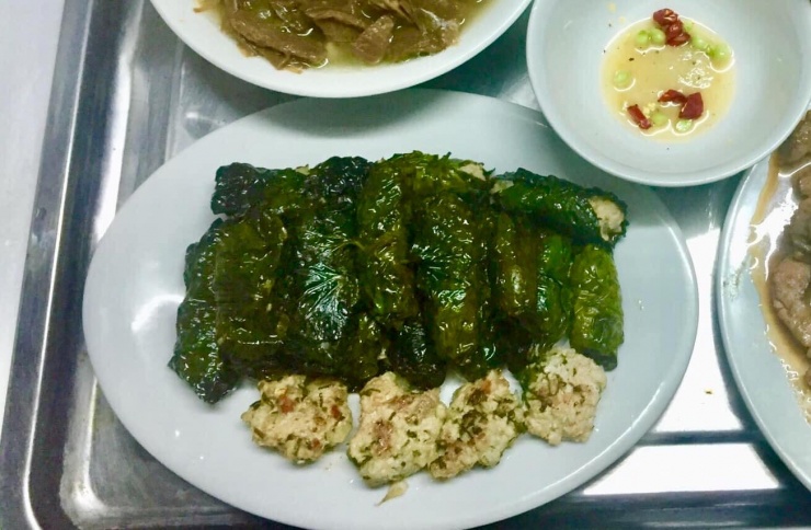 Chả lát lốt thịt băm hạt mít.